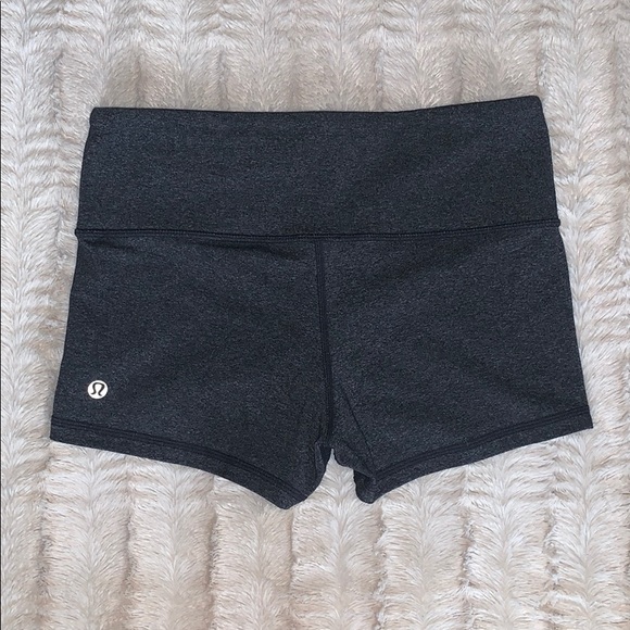 Lululemon Boogie shorts size 4